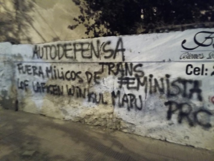 Graffiti durante la marcha