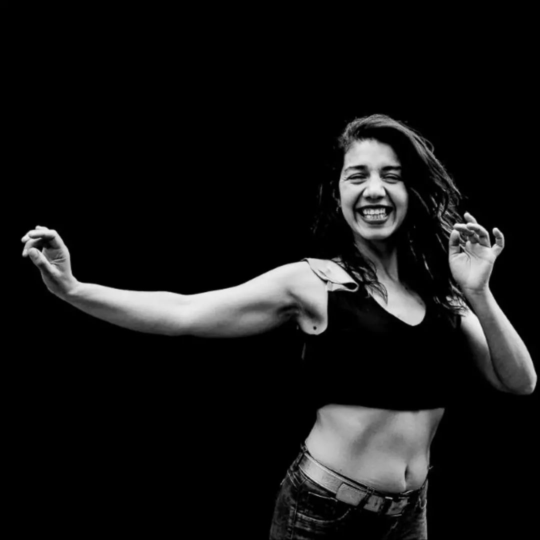 MUJERES : Mayra Alvea baila y expande la fuerza del candombe